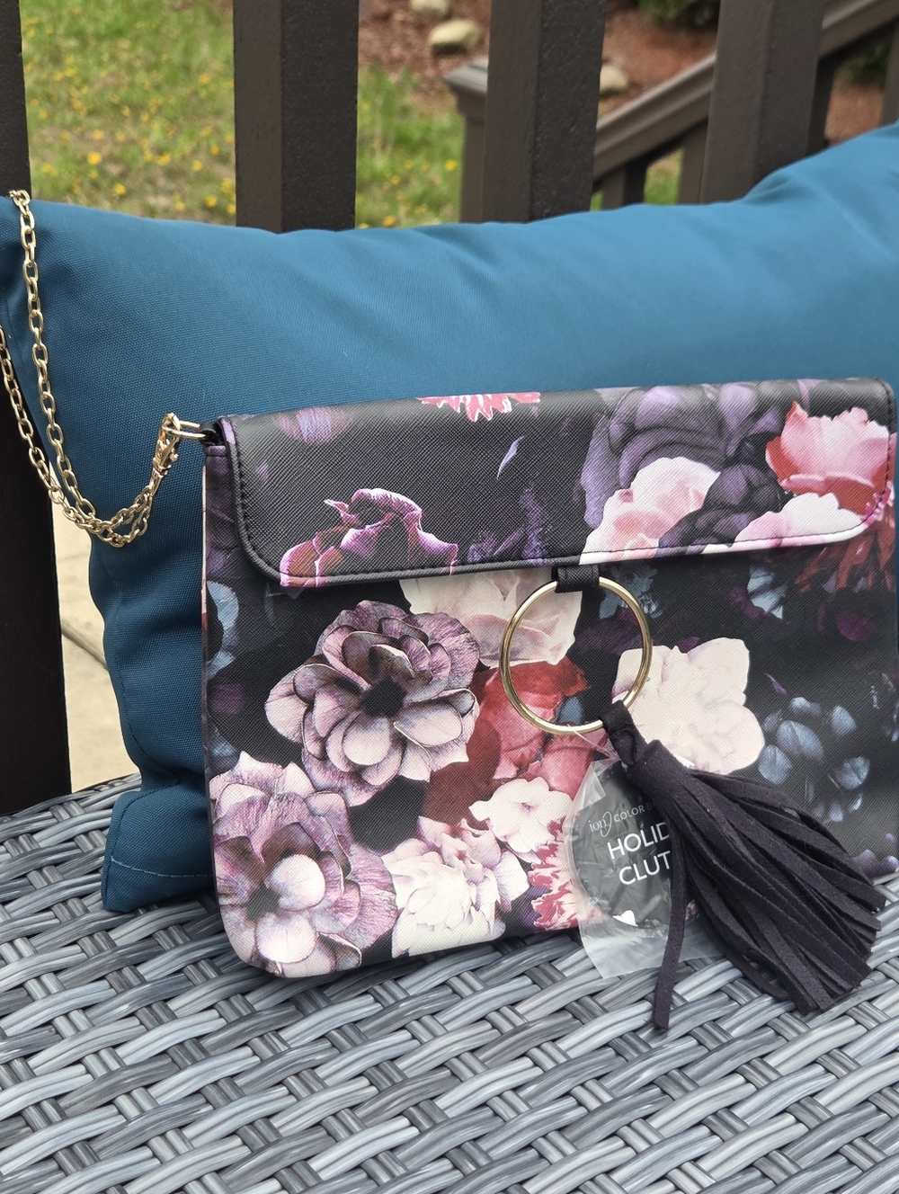 Floral Ring Tassel Clutch - Black/Pink